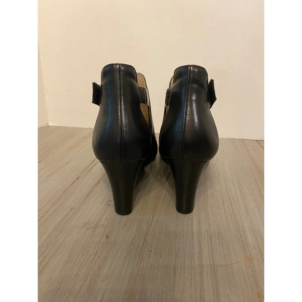 Adrienne Vittadini Black Leather Peep Toe Wedge Booties AV-RIVER Womens 8